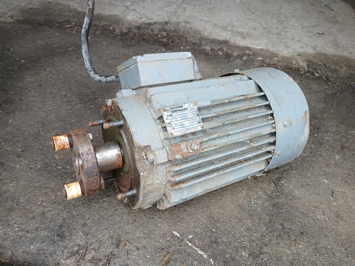 Prodam motor
