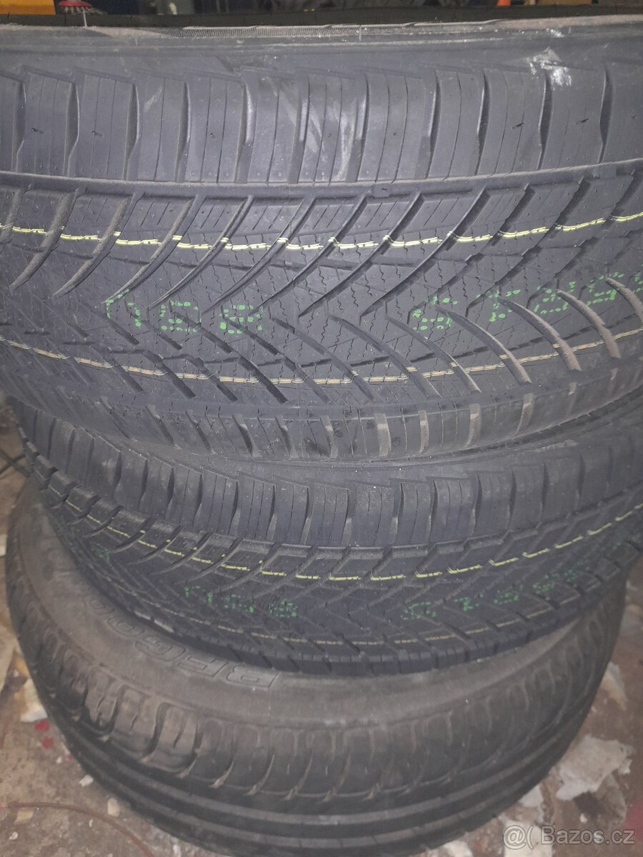 Nové 195/55 R15 celoroční pneu