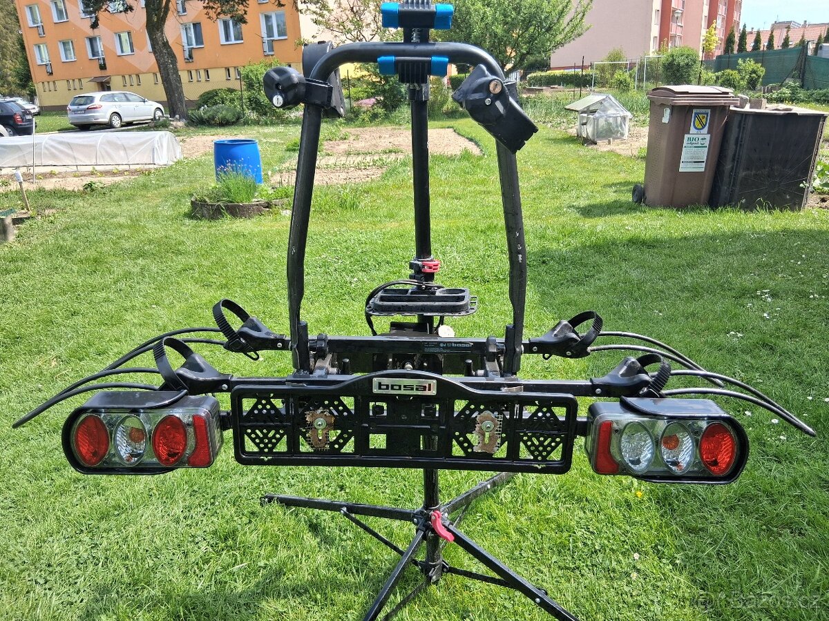 Nosič dvou kol na tažné zařízení