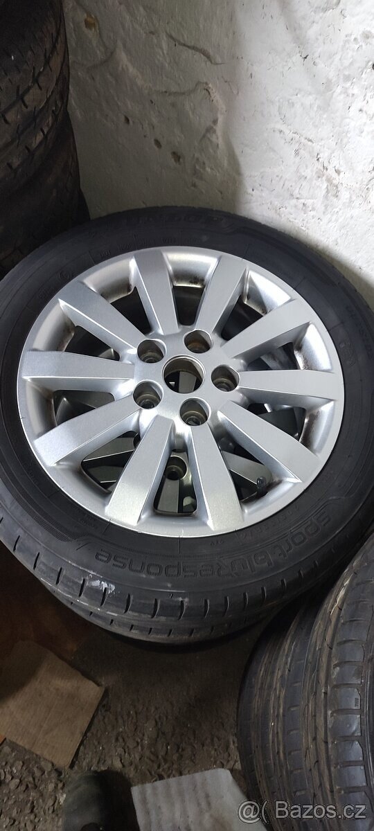16" letni Toyota Corolla Auris 5x114,3 205/55 R16