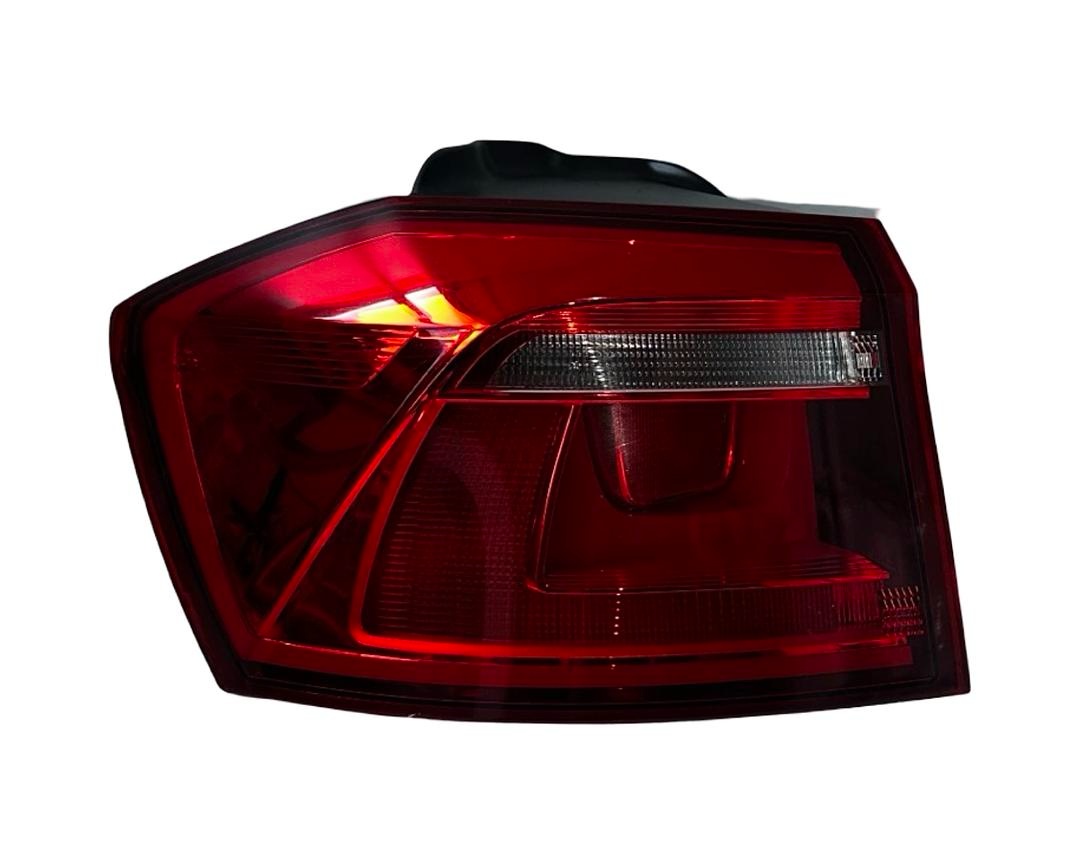 Levé zadní vnější světlo 510945095R VW Golf 7 Sportsvan 2015