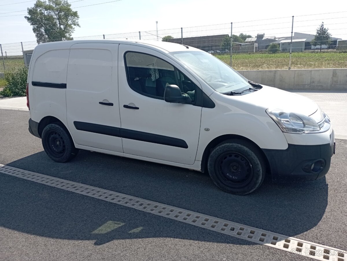Berlingo 1,6 diesel, 66 kW , 3 místa, tempomat, klimatizace