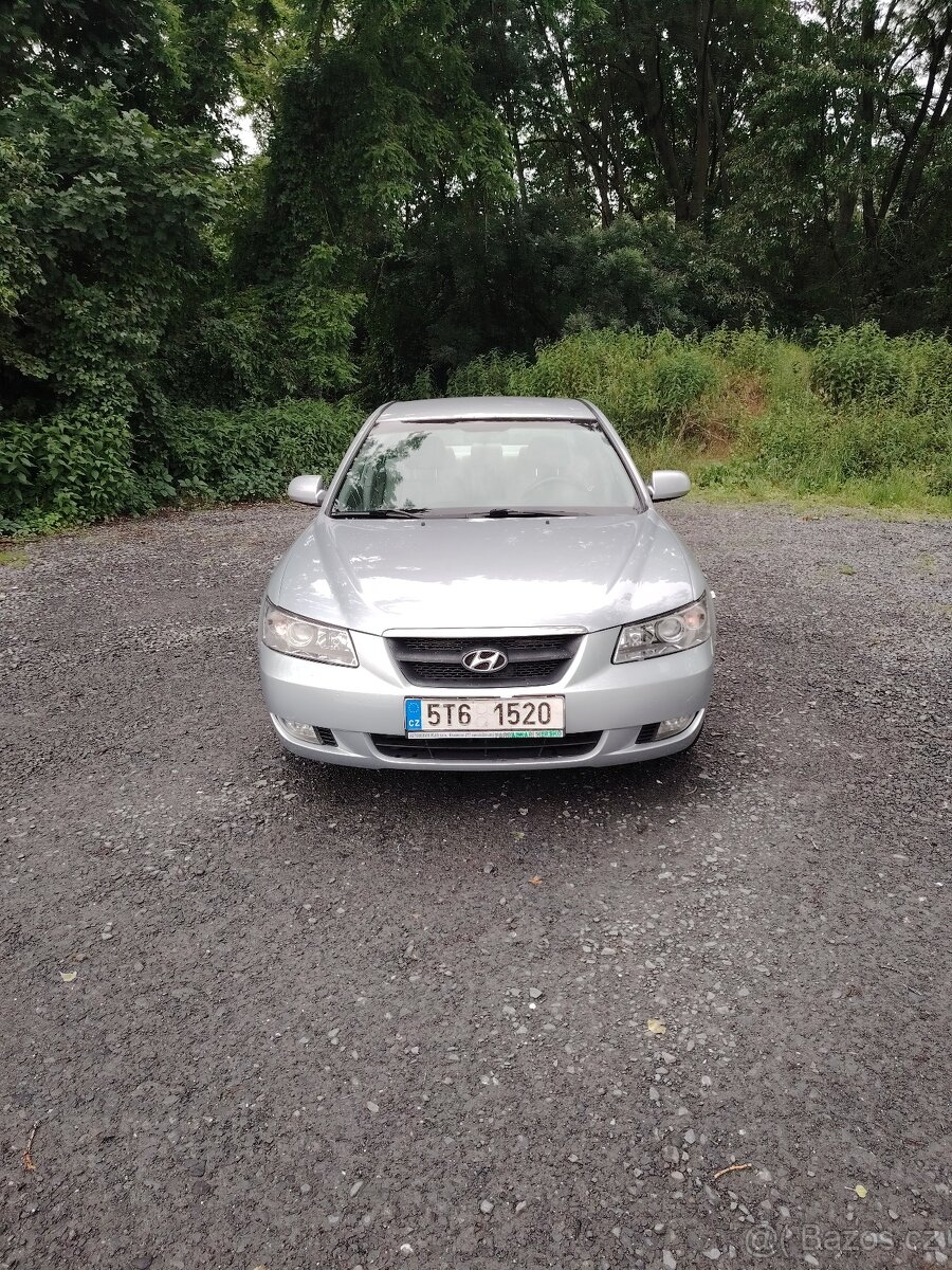 Hyundai sonata