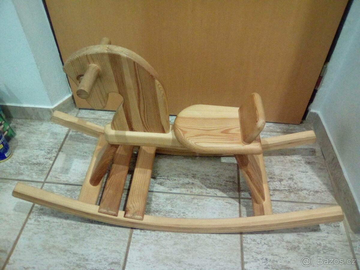 Houpací kůň