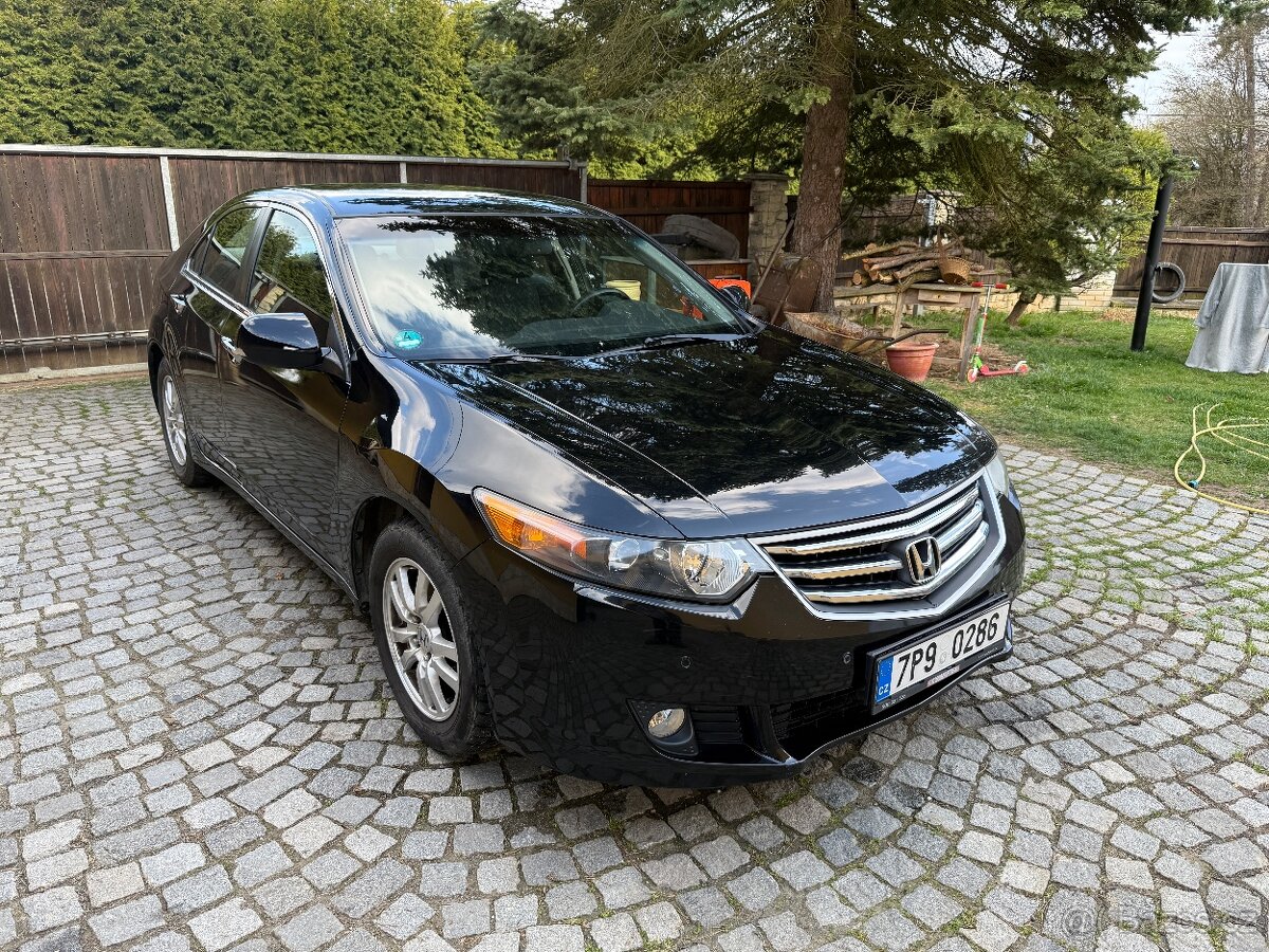Honda Accord 2.2 i-DTEC Executive 6MT, Diesel 110 kW 160Tkm