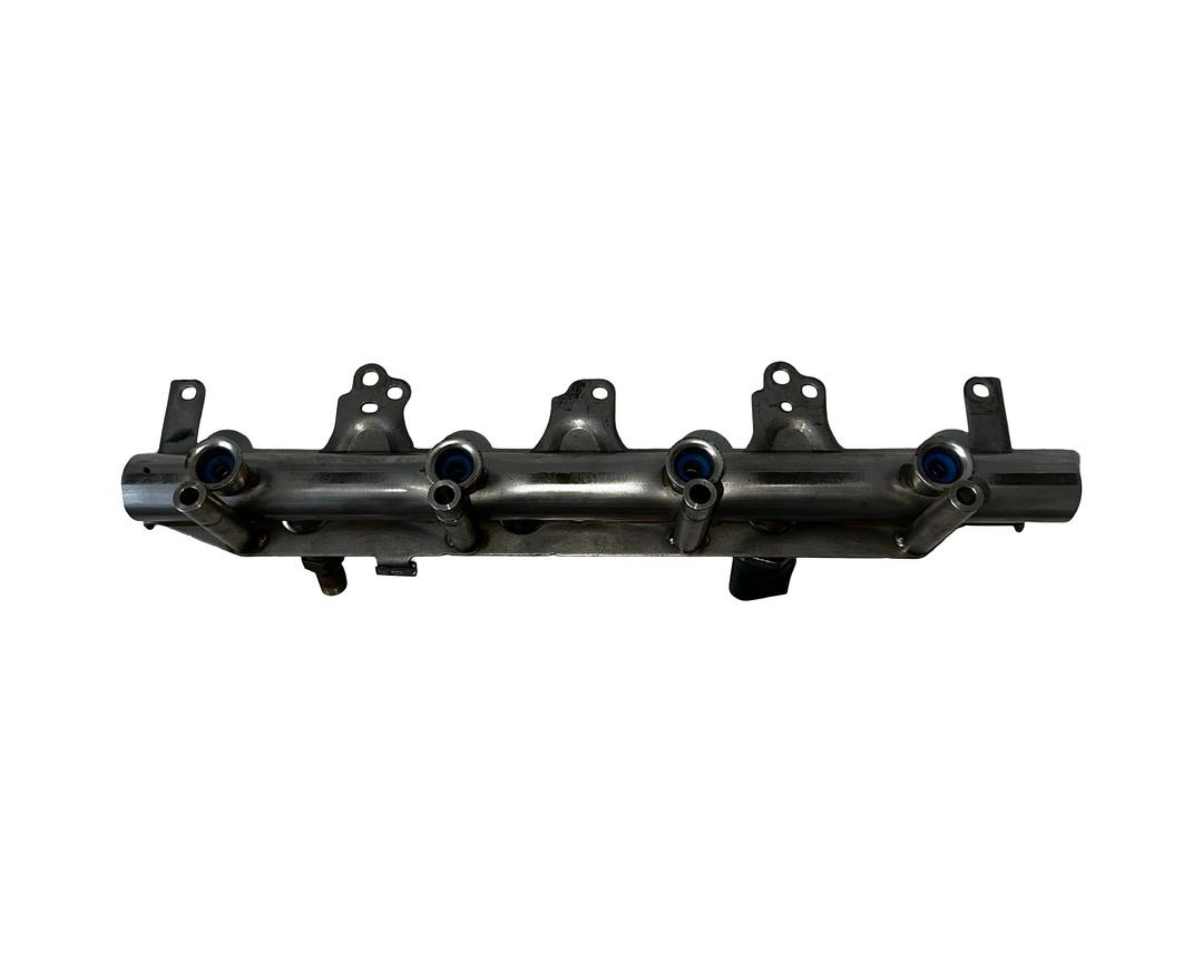 Vstřikovací lišta 06F133317G 2.0TFSI 147KW BWA