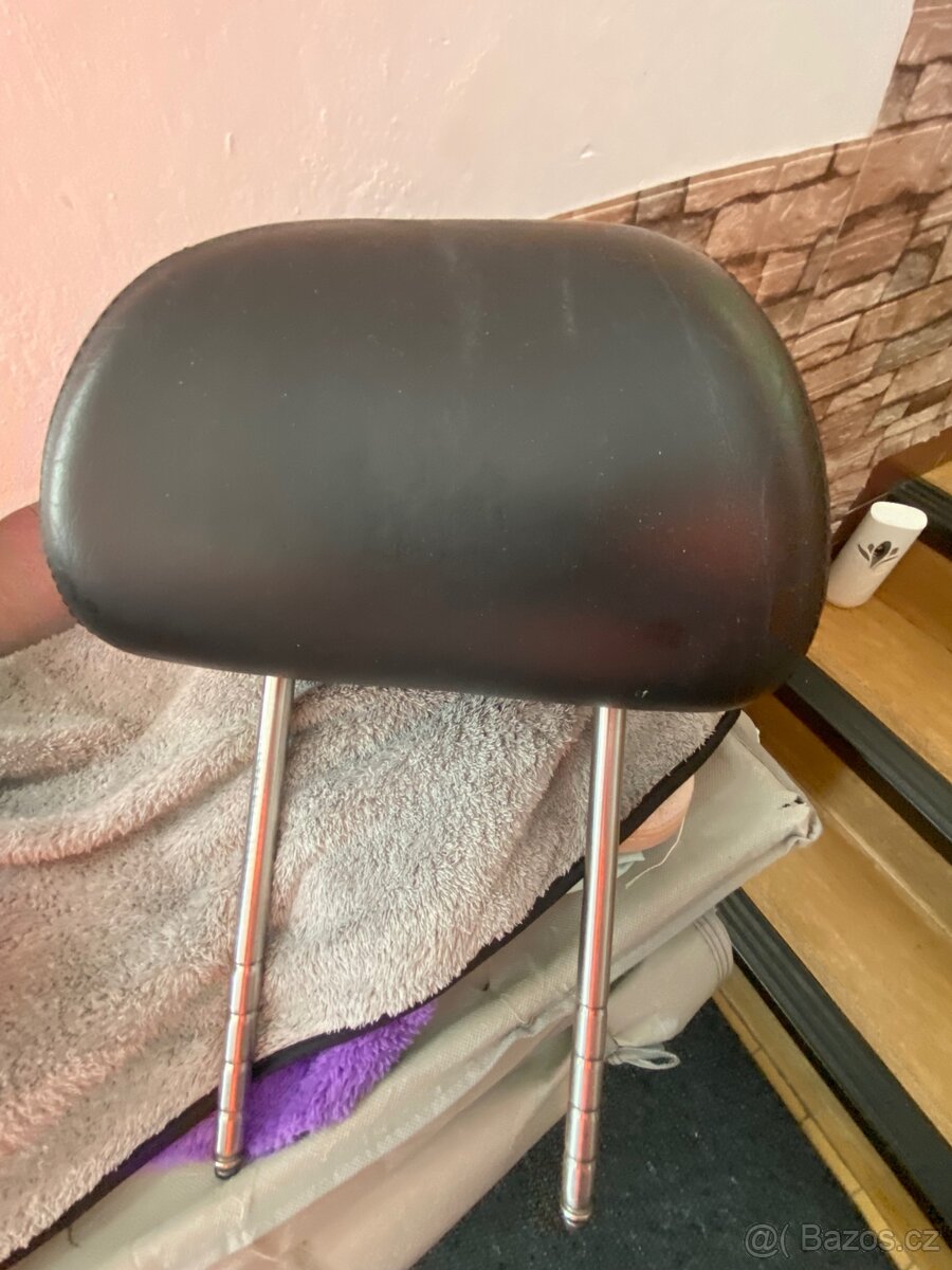 Opěrky hlavy golf 4