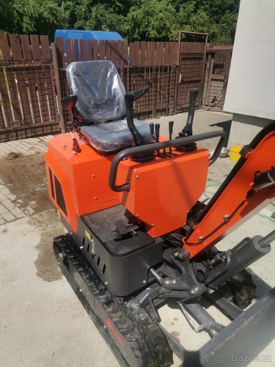 Prodáme Minibagr Saurus 10