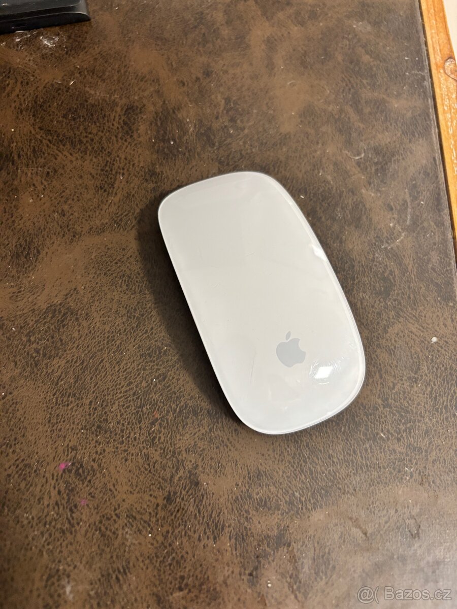 Apple Magic Mouse (1. generace)