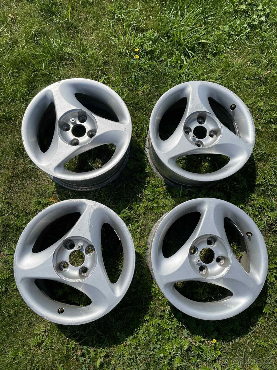 OZ Cygnus 15x7 4x100 ET37