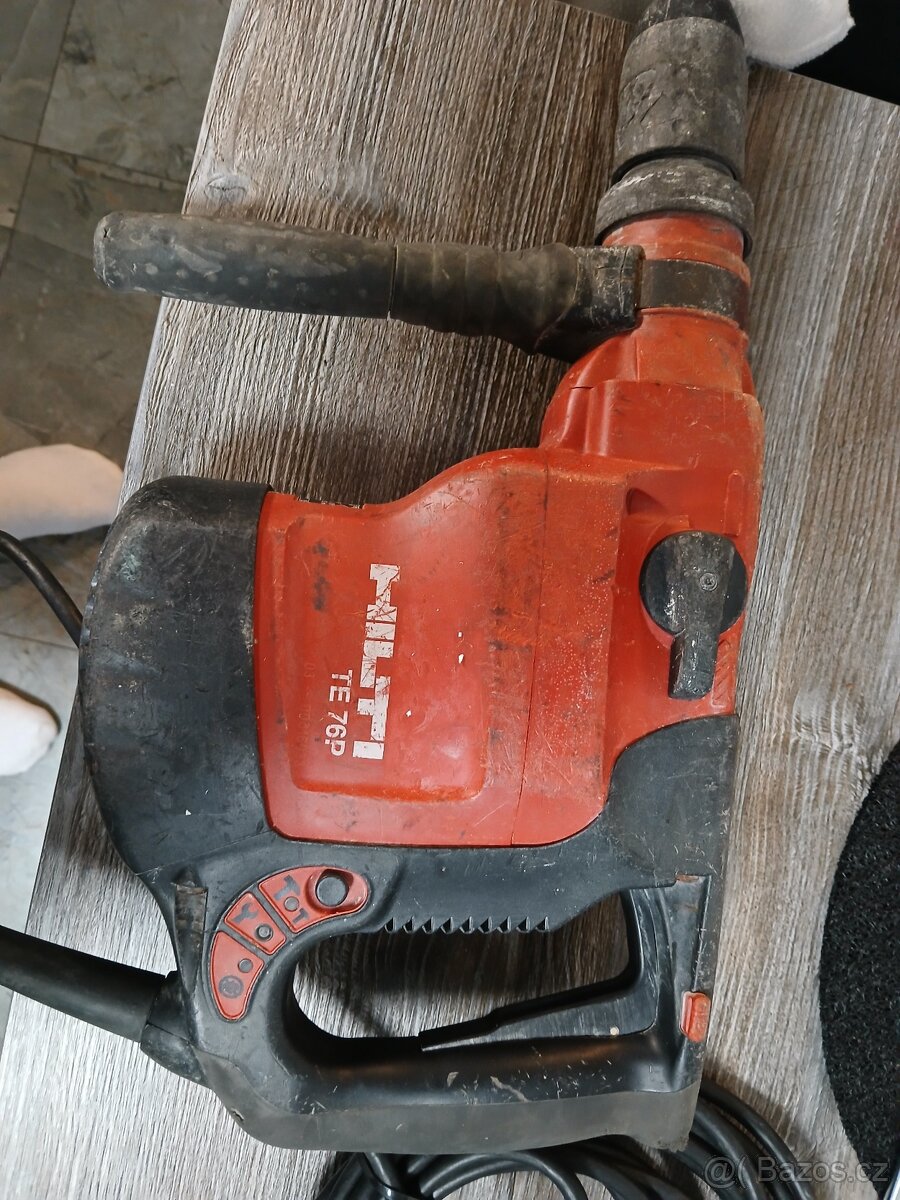Prodám bourací kladivo Hilti