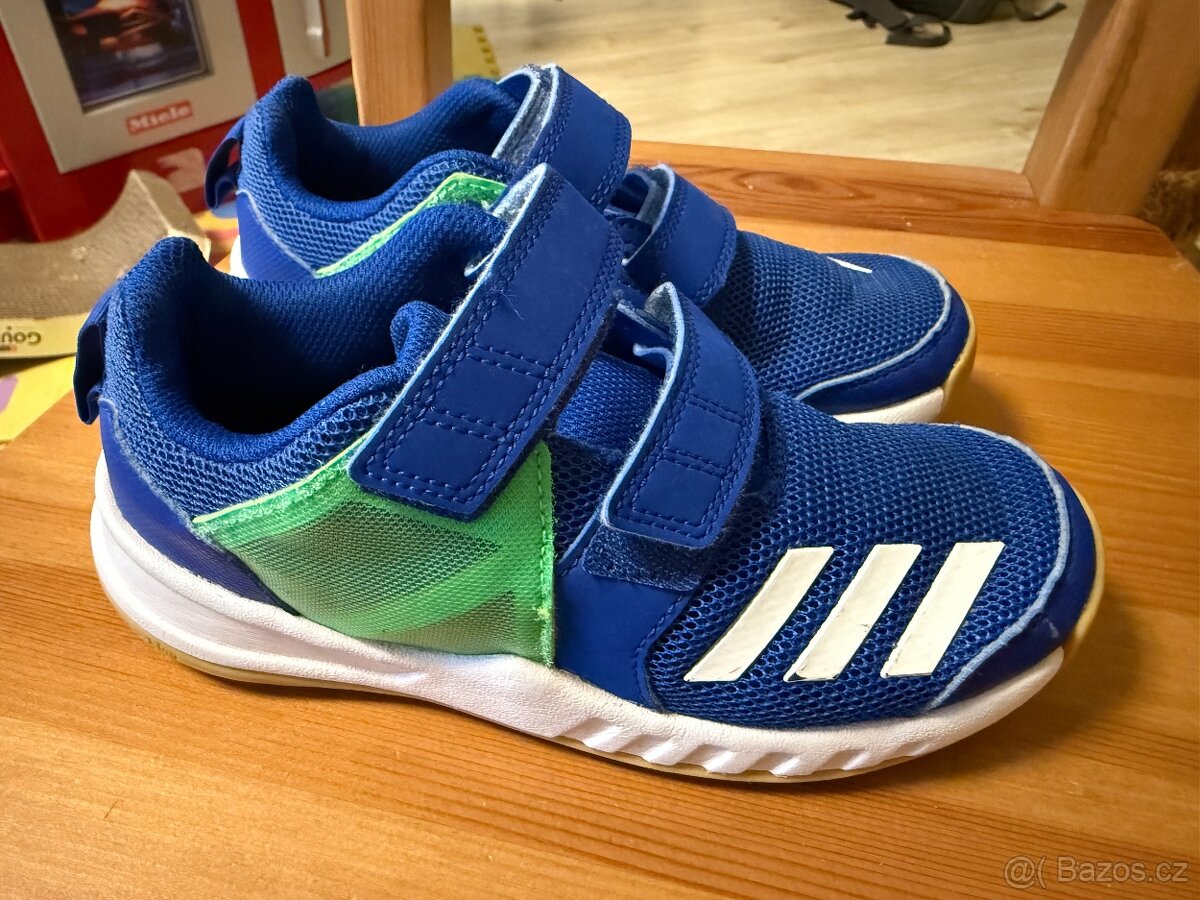 dětská boty do haly Adidas vel. 32