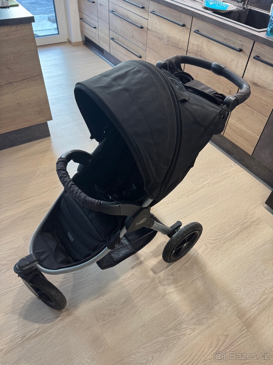 Kočárek skládací