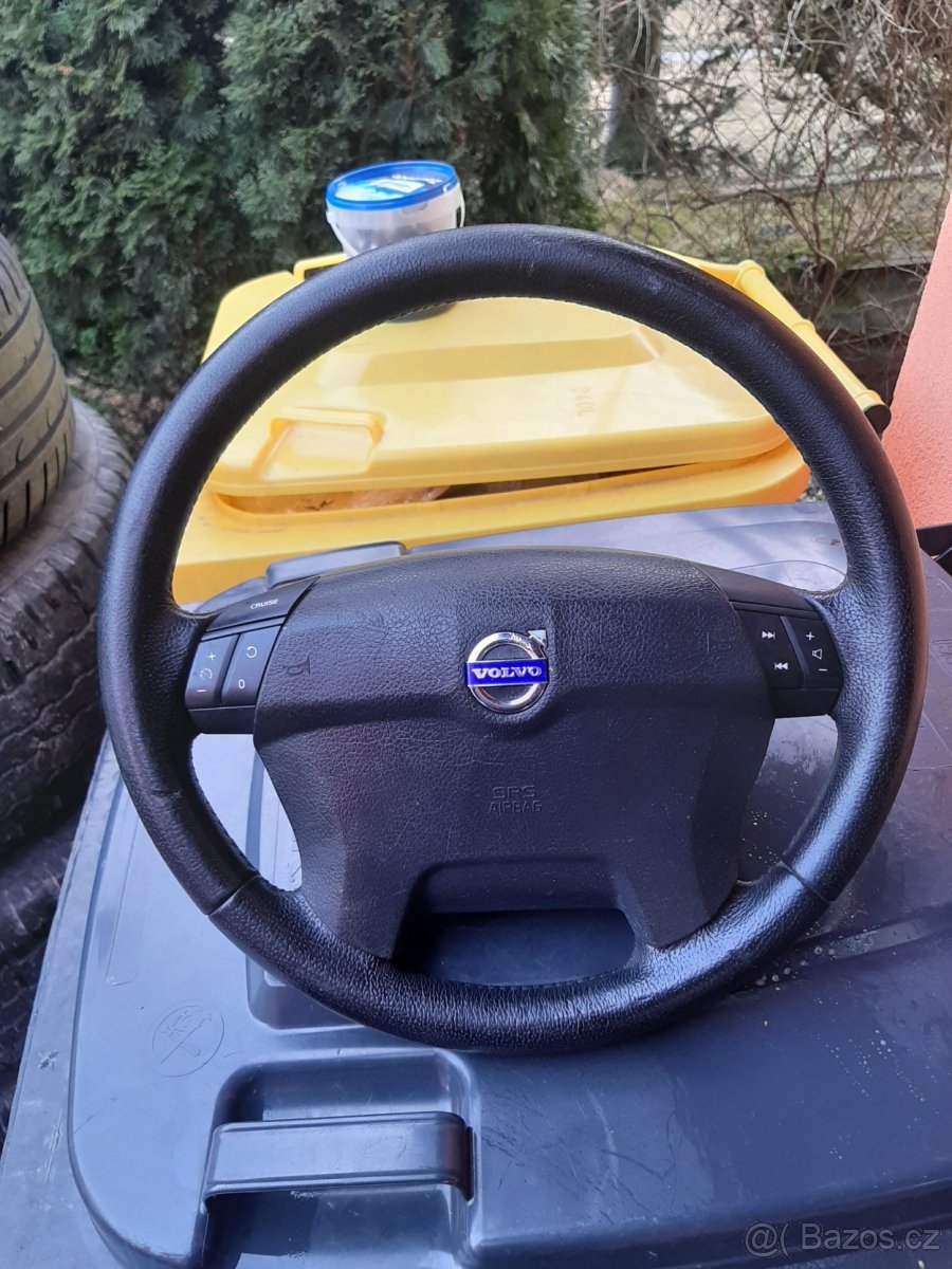 Prodám volant s airbagem Volvo xc70 xc90 v70 s60