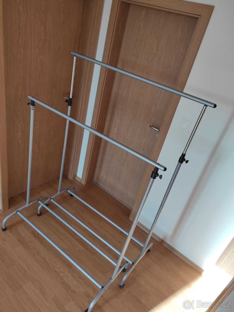 Věšák na ramínka