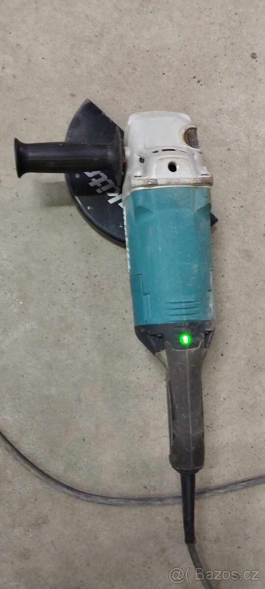 Makita úhlová bruska 230mm