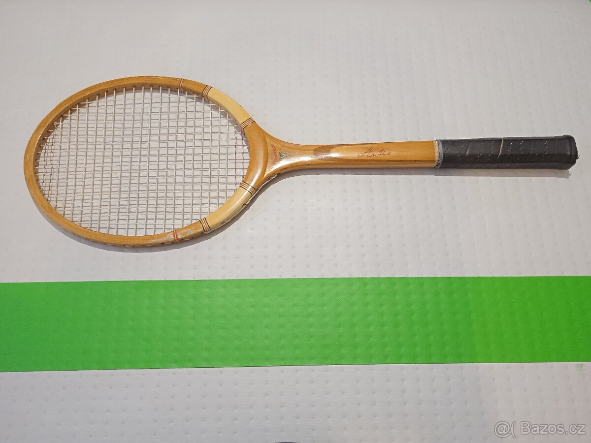 STARÁ DŘEVĚNÁ TENISOVÁ RAKETA ARTIS