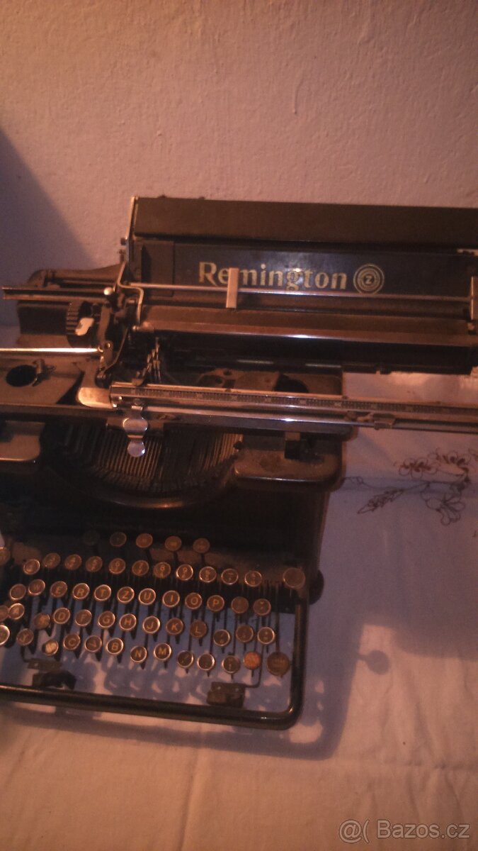 Psací stroj remington
