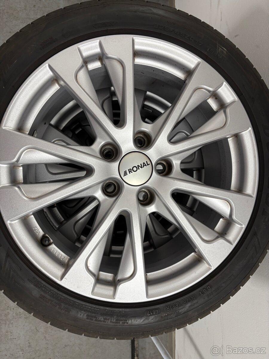 Alu Ronal 5x112 7,5x17 et45 225/45R17 Dunlop 4x6mm