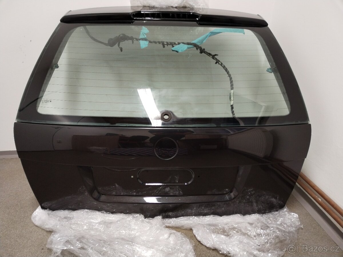 Páté dveře Škoda Octavia 2 kombi