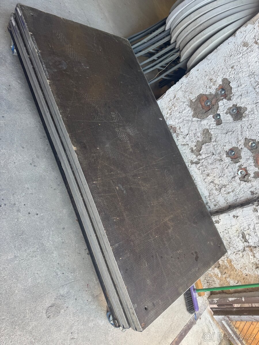 Prodám podiove desky NIVTEC 2x1m 120ks