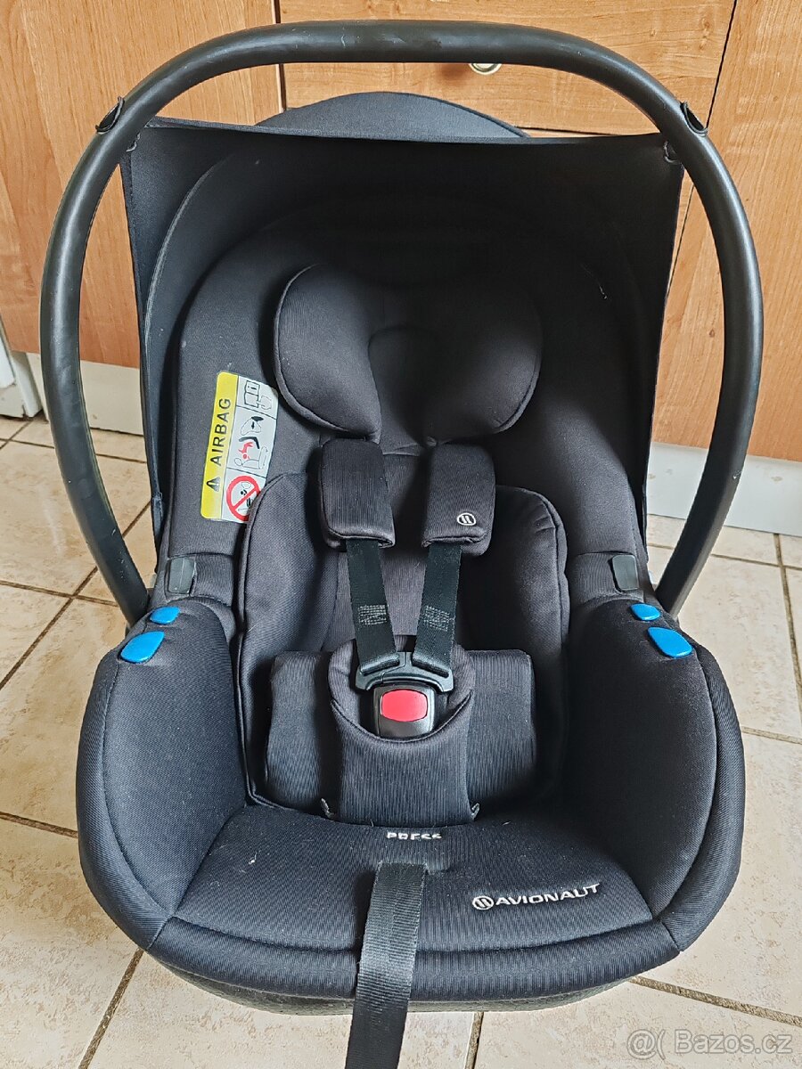 Vajíčko Avionaut pixel