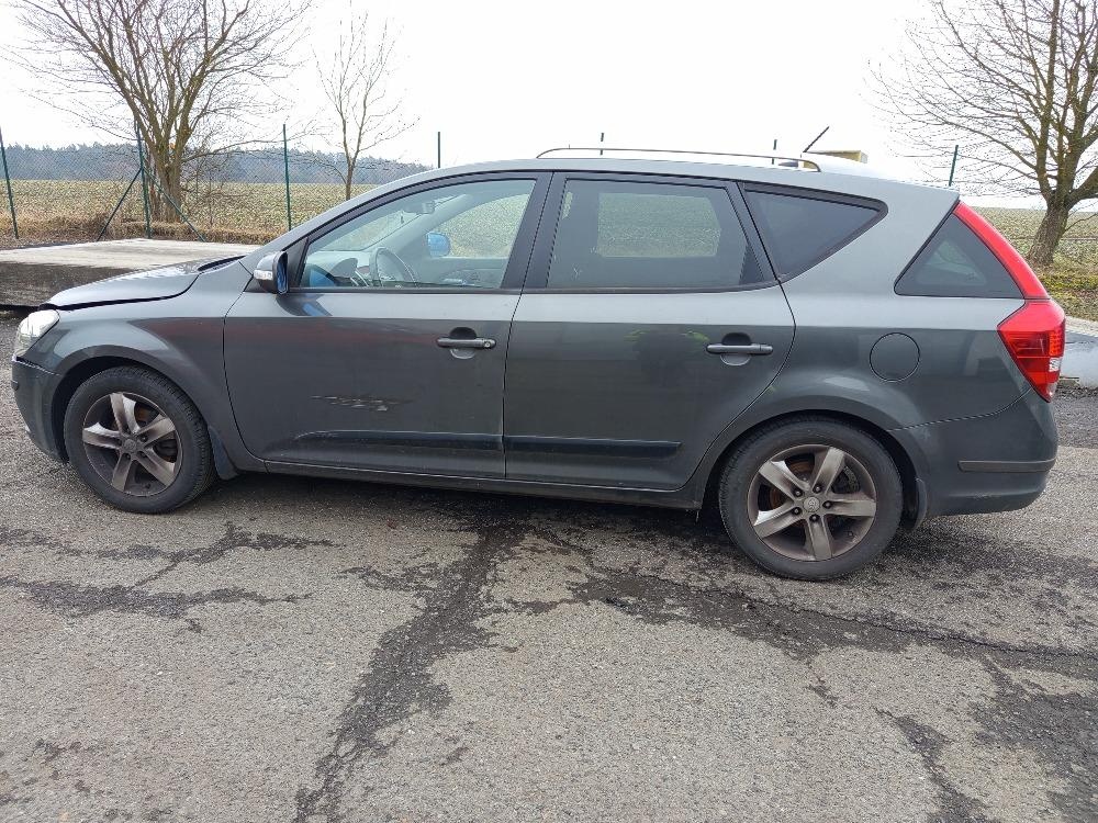 KIA CEED, R. 2011, 91 KW, 1.6 na ND