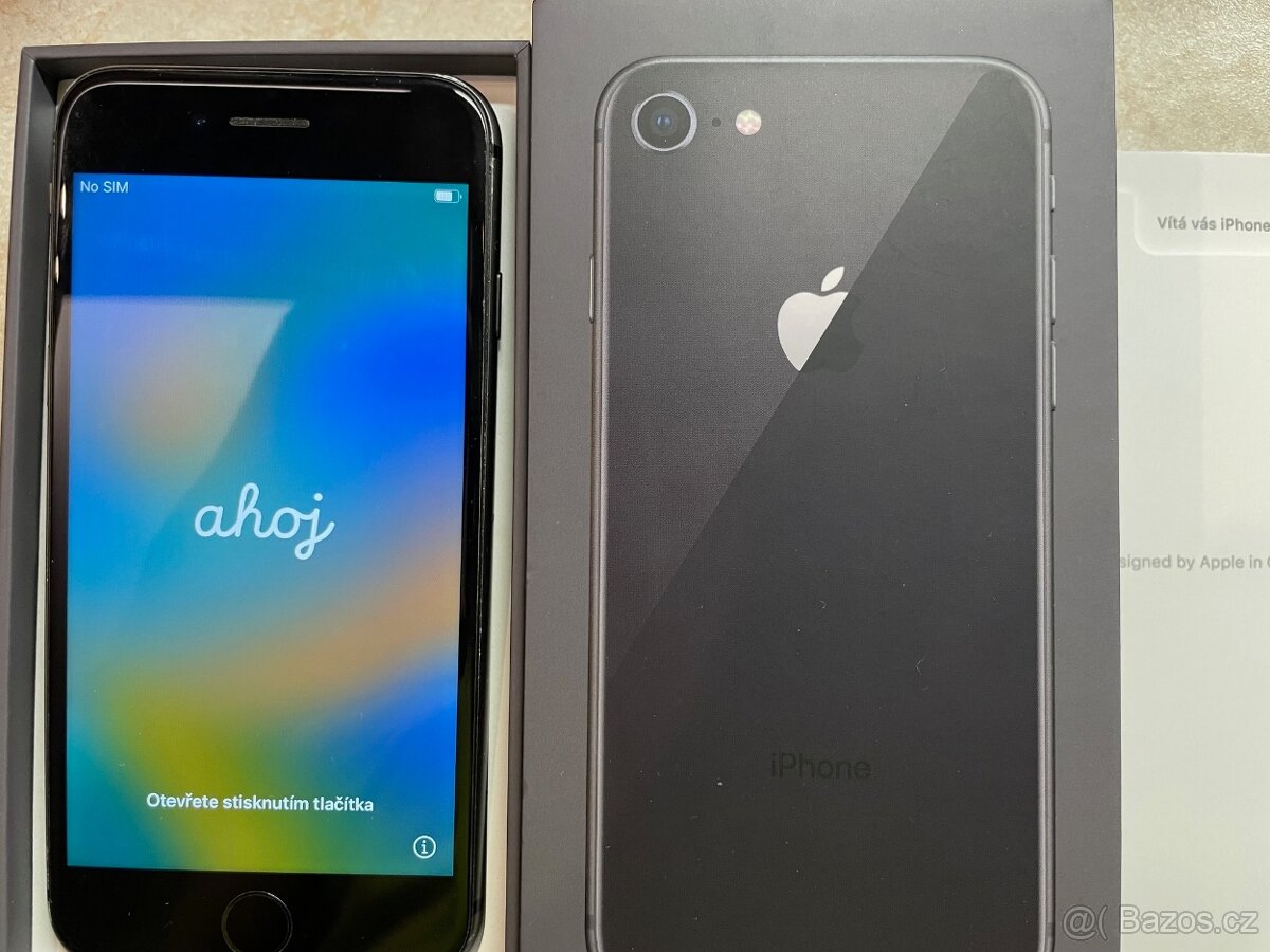Apple iPhone 8 64GB černý