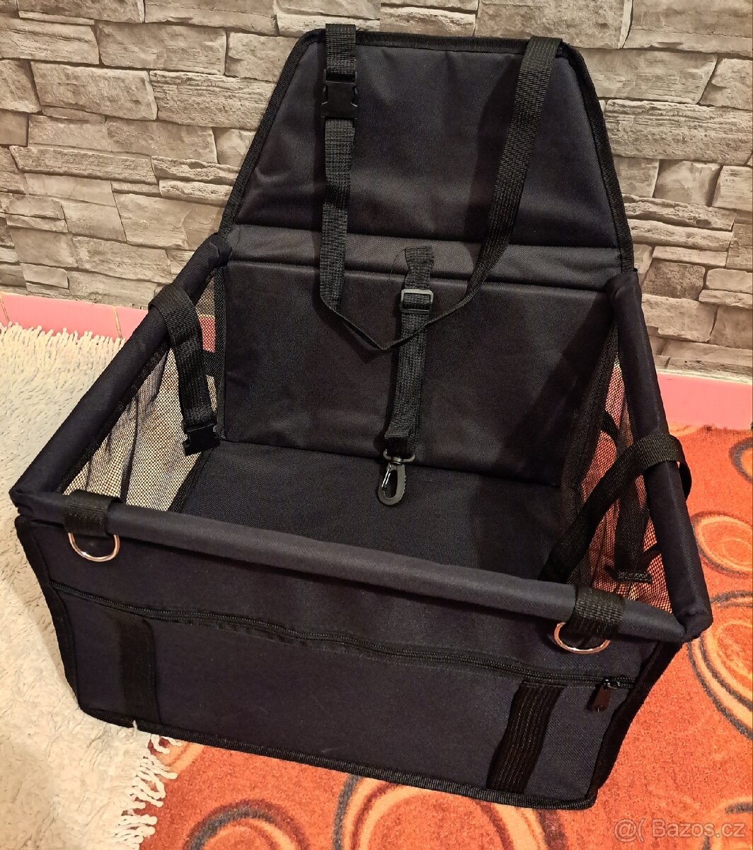 Autosedačka pro pejska