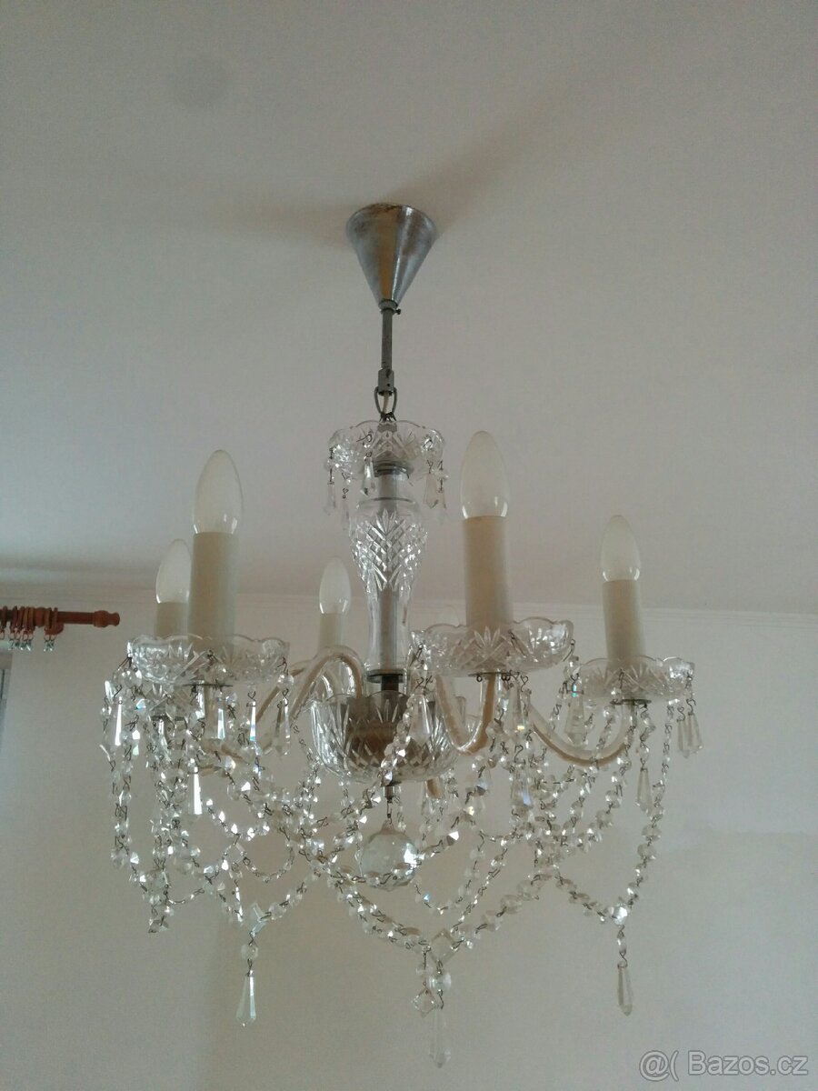 křišťálovy lustr