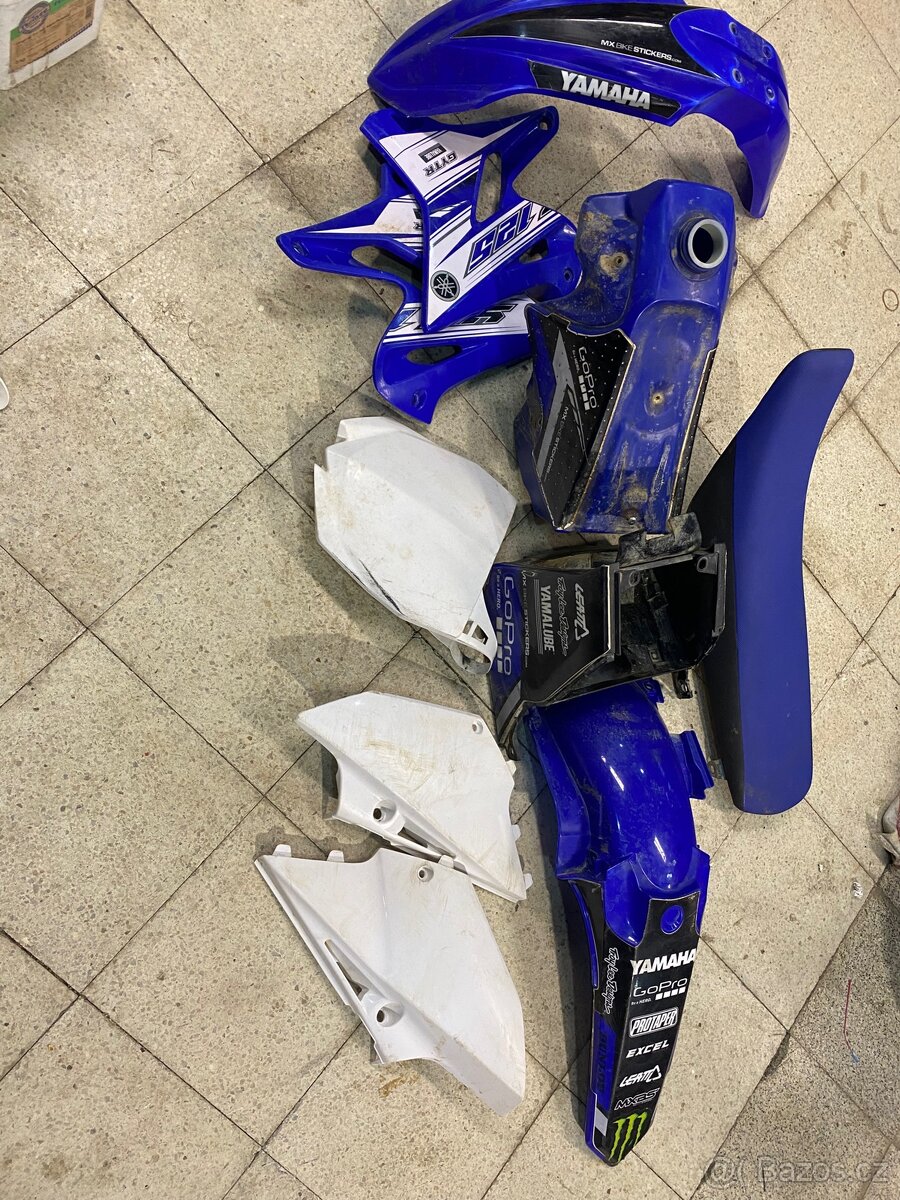 Yz125 plasty