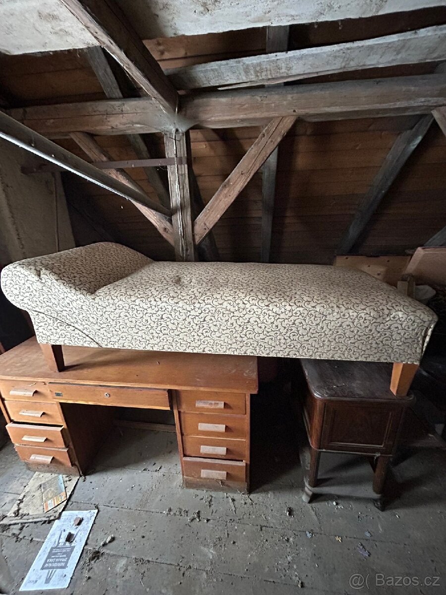 Stará postel