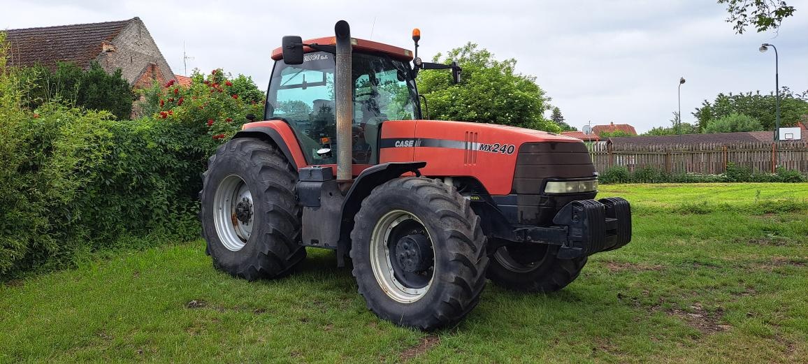 Case IH Magnum MX 240 – STK 2029