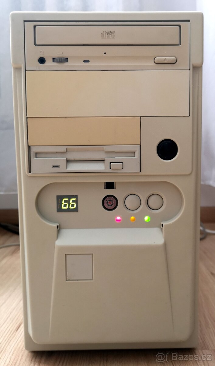 Predám Retro PC 486 DX2 66MHz (37)