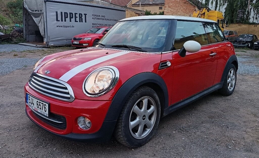 MINI COOPER 1.6D/82 kW/2011