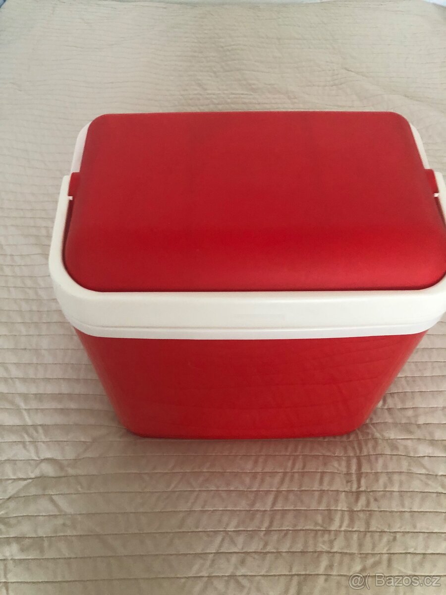 Přenosná lednička-box