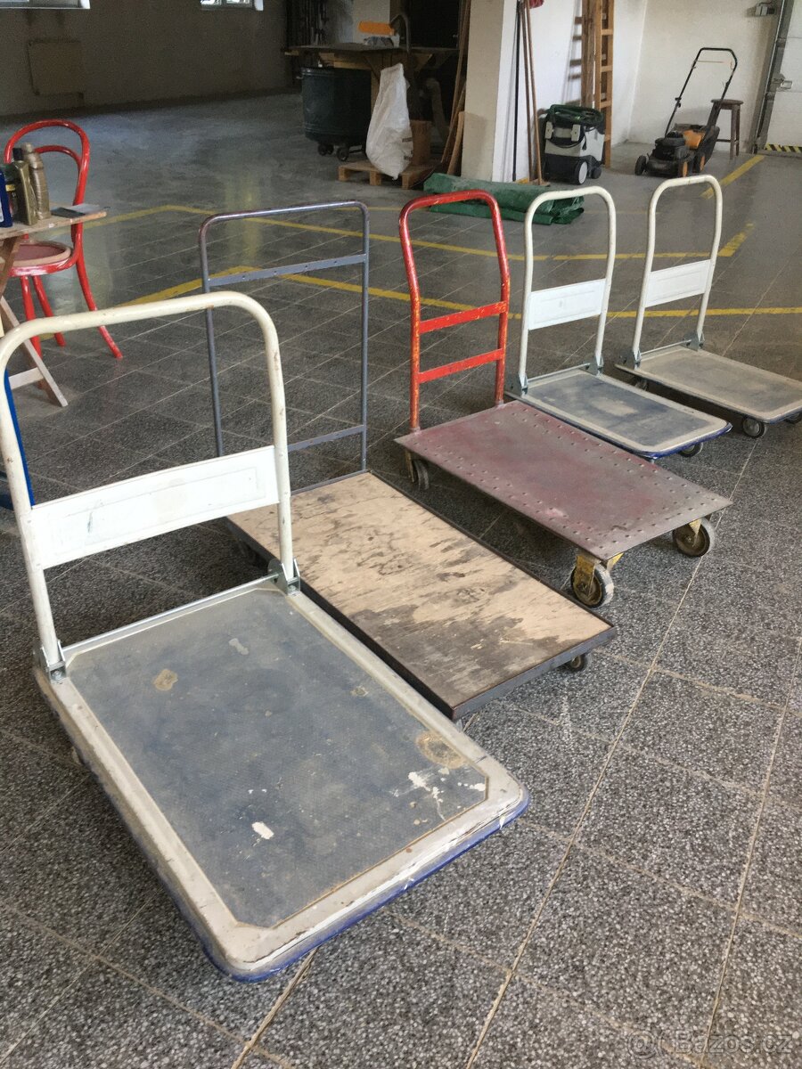 Plošinový vozík