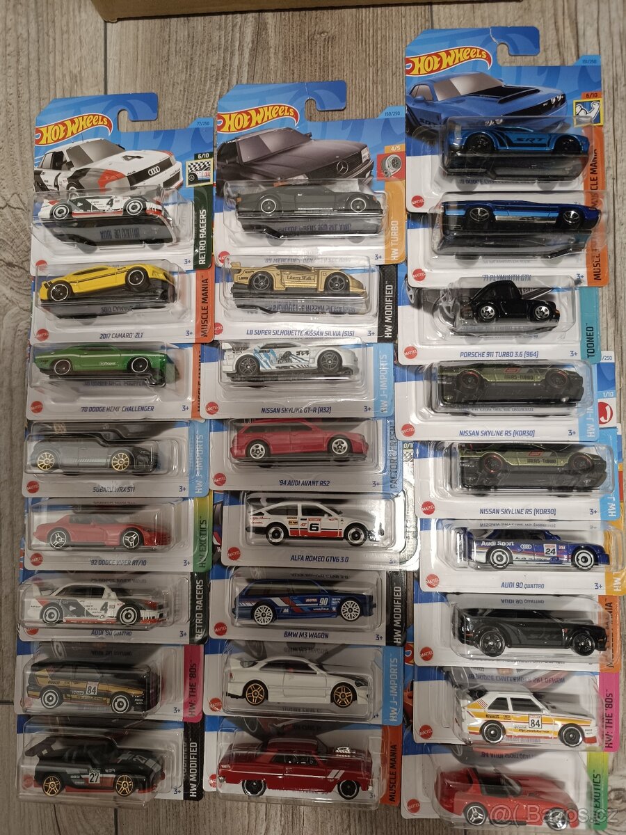 Hotwheels autíčka 25ks