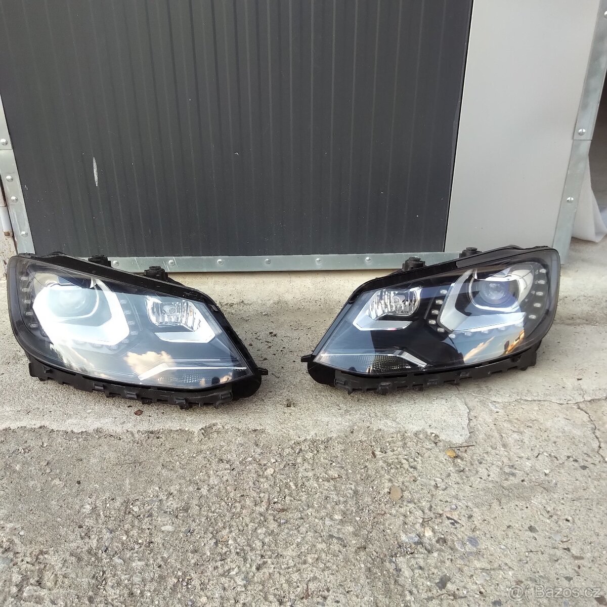 svetla xenonY vw sharan 7N  LED levy pravy 10- 751 752