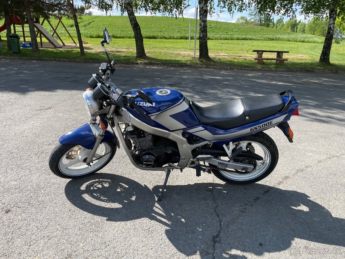 Suzuki GS500E