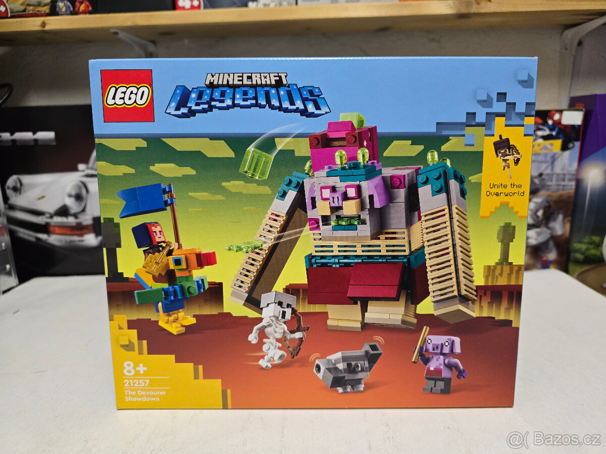 LEGO® Minecraft 21257 Střet s Devouverem + dárek