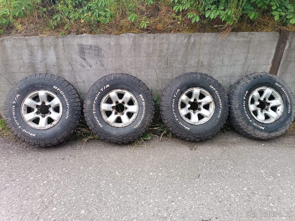 Offroad gumy 255/85 R16