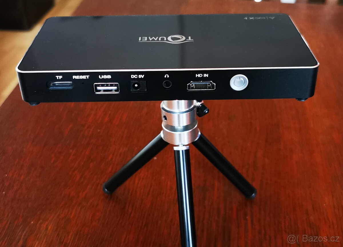 Miniprojektor TOUMEI multimedia výborný stav
