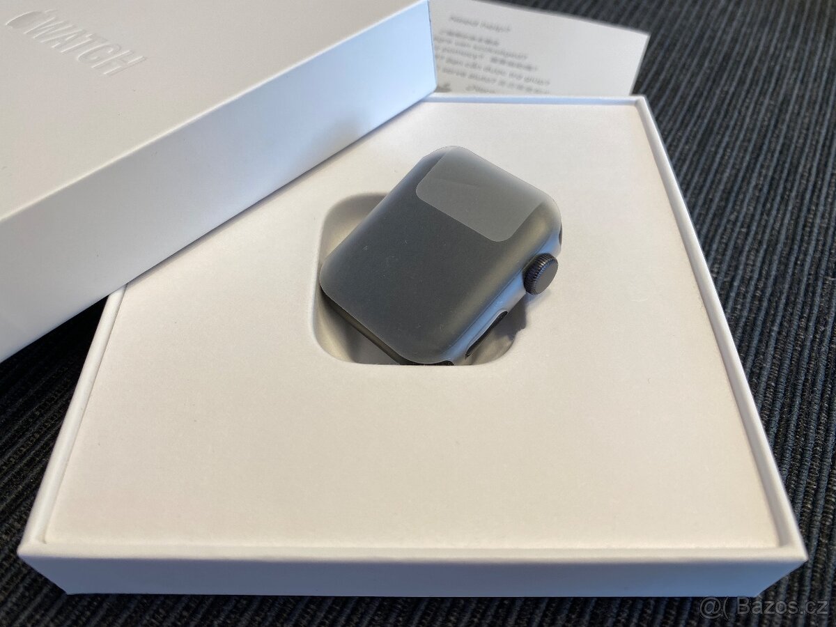 NOVÉ Apple Watch SE (2020) 40mm Space Gray