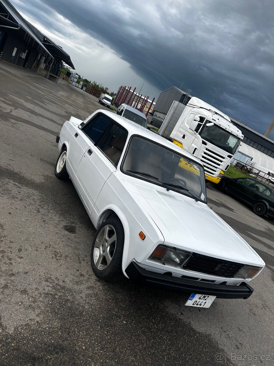 Lada 2105