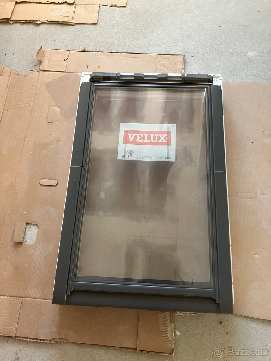 Střešní okno Velux GLU MK06 0061 78x118 cm