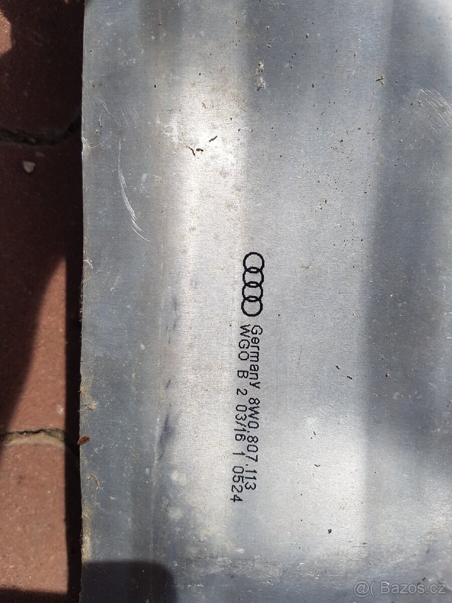 Přední vystouha audi a4 b8
