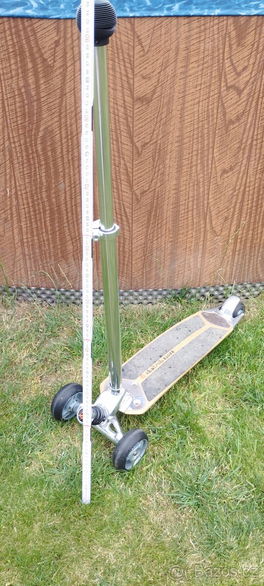 Koloběžka/skateboard