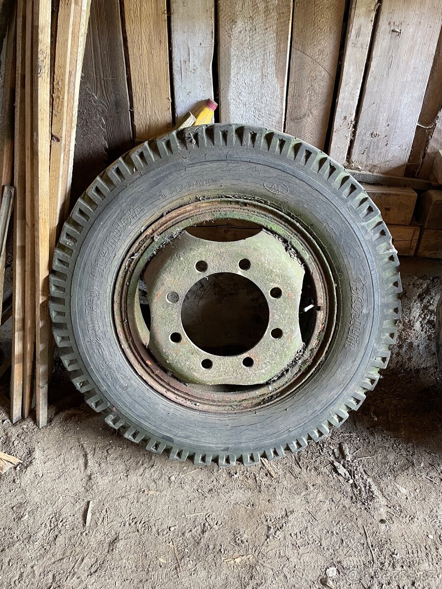 Disky s pneu 8,25x20 použitelné na vlek