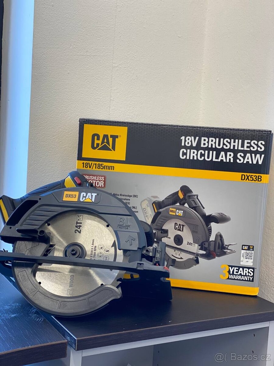 ZCELA NOVÁ aku kotoučová pila CAT Caterpillar DX53B